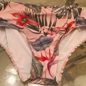 EUC Pat Pat L  swim suit